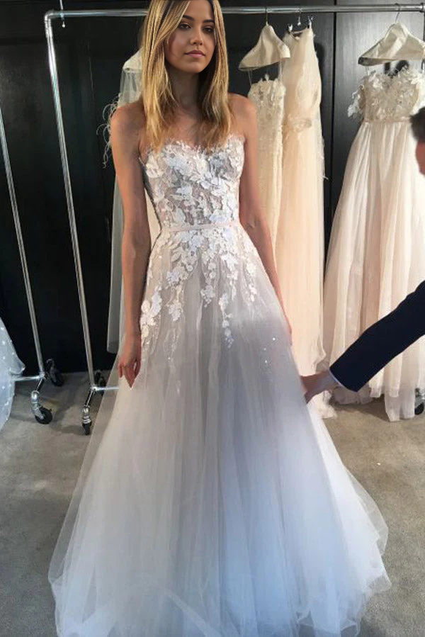 Vestidos de novia blancos con corte en A, escote corazón, sin mangas, apliques y cola de cepillo